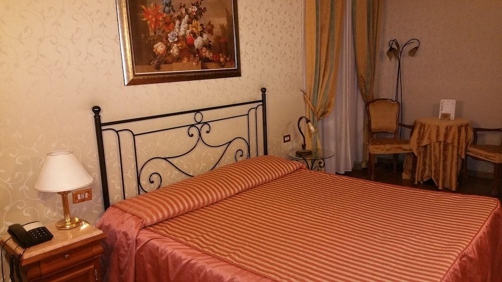 Hotel Giorgi Roma Esterno foto